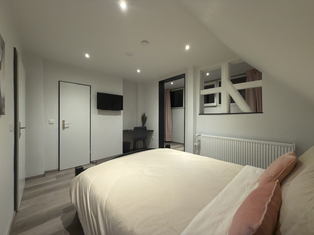 9383763a 169e 4c43 9367 0b9811b0b7b9