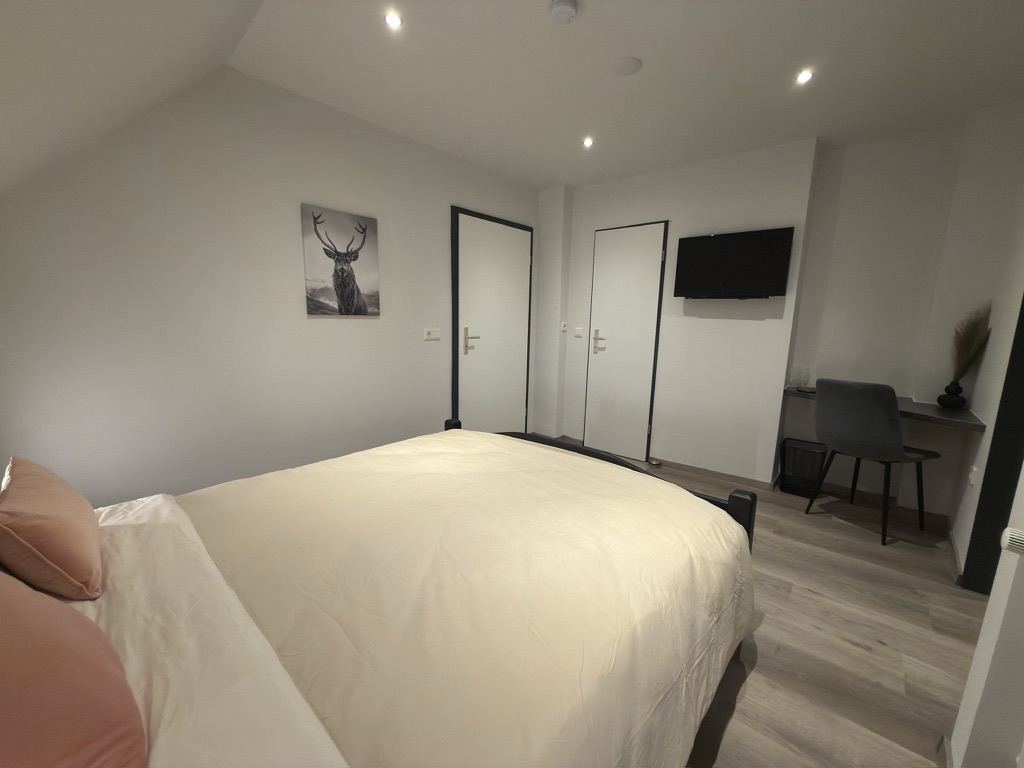 e1f4ac8e aaf4 4d60 ac05 f0a155d5f0cc